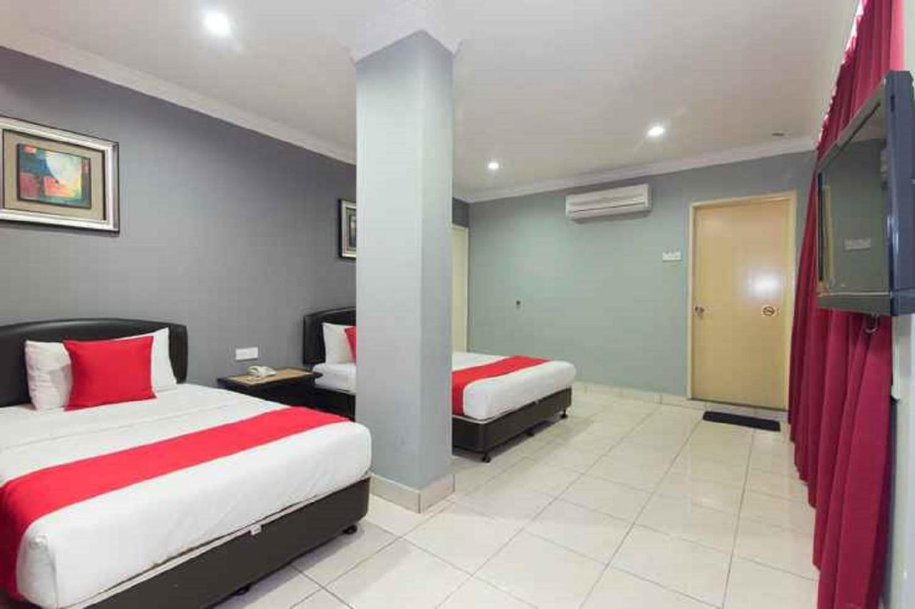 Puteri Ampang Hotel Esterno foto