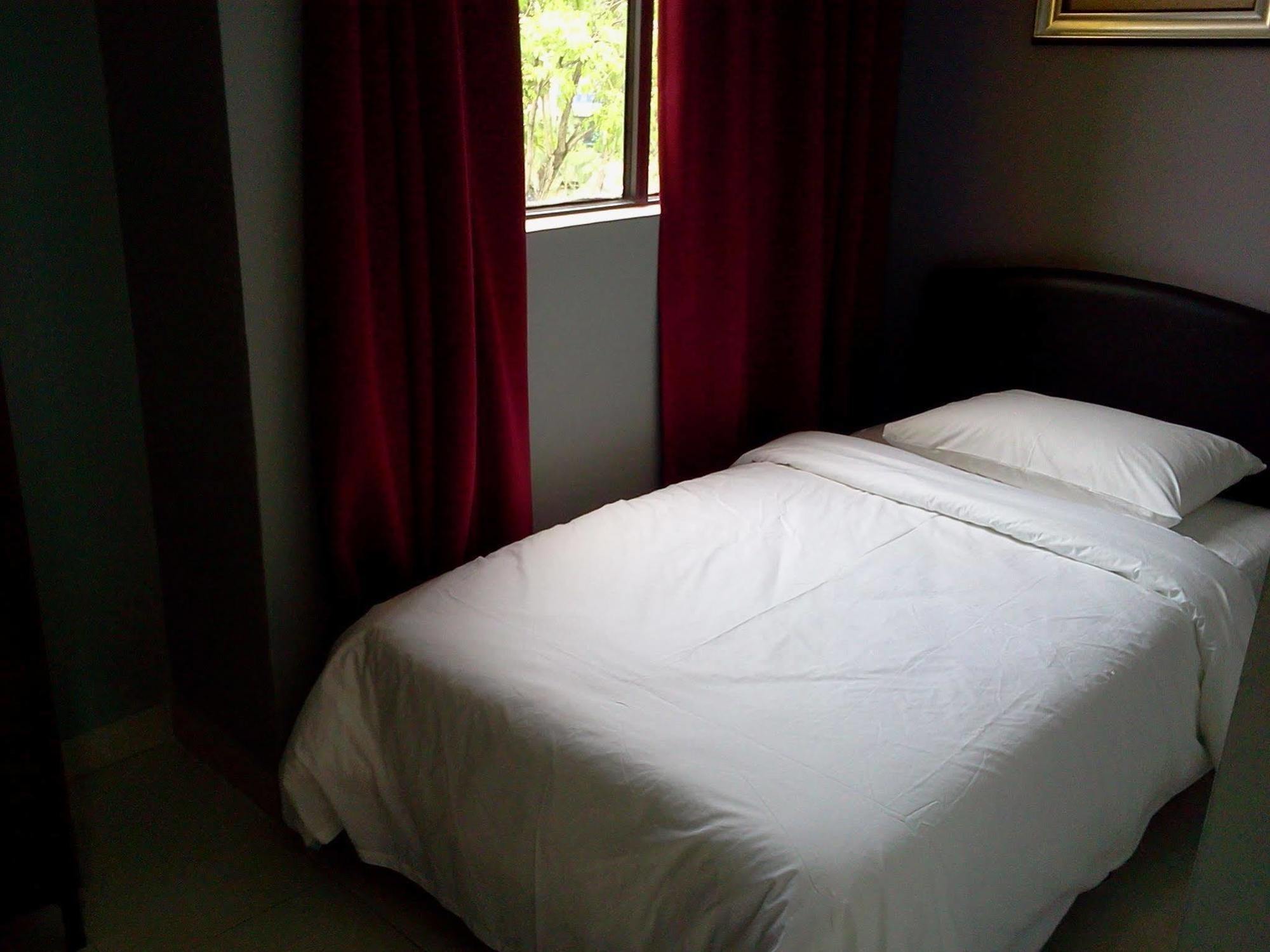 Puteri Ampang Hotel Esterno foto