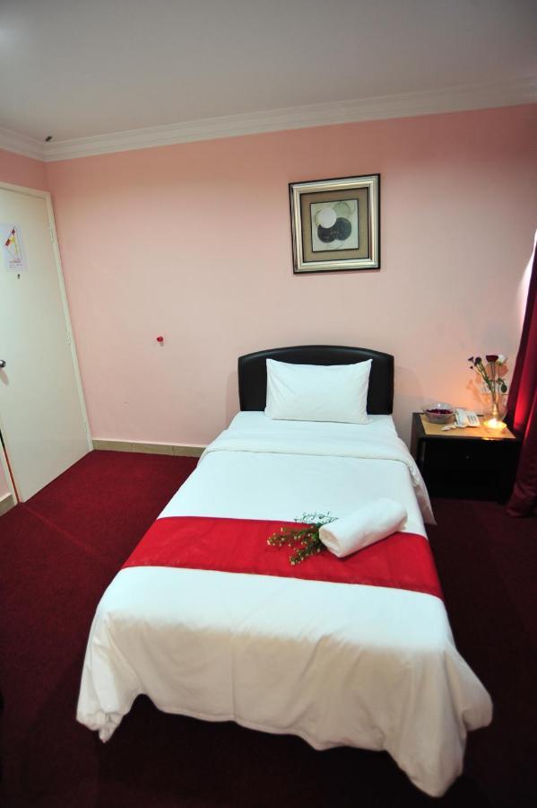 Puteri Ampang Hotel Esterno foto